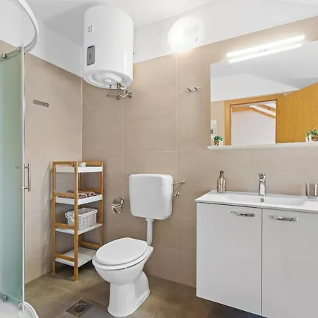 Zuzic Appartamento Novigrad Istria